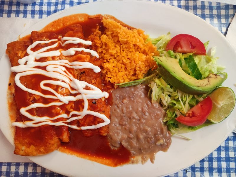 Sabrosos Chilaquiles food